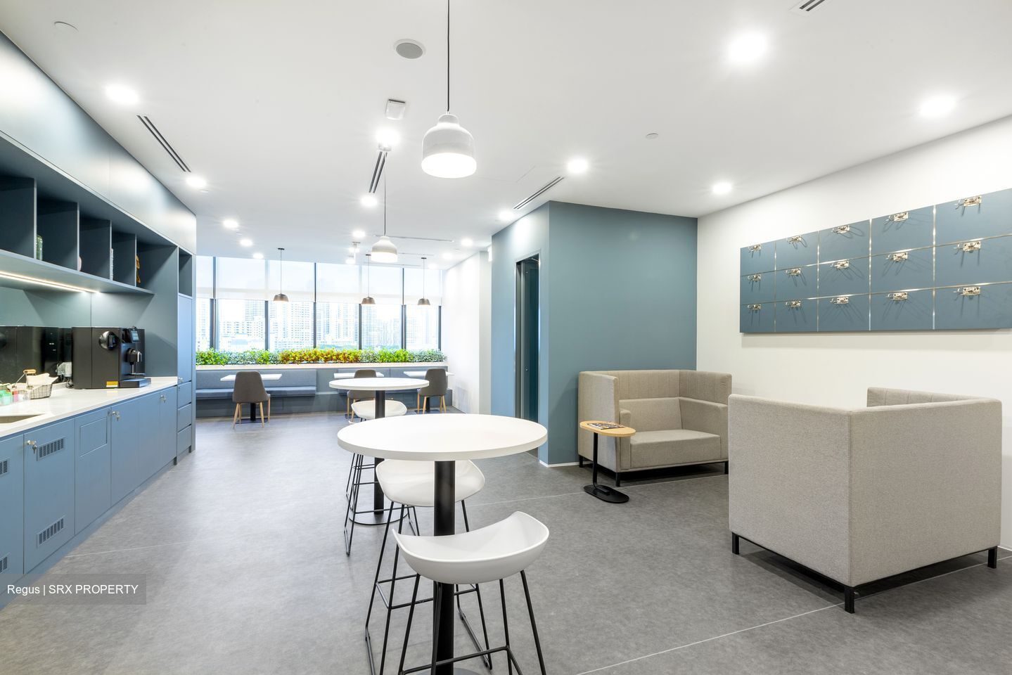 Zhongshan Mall (D12), Office #504849661